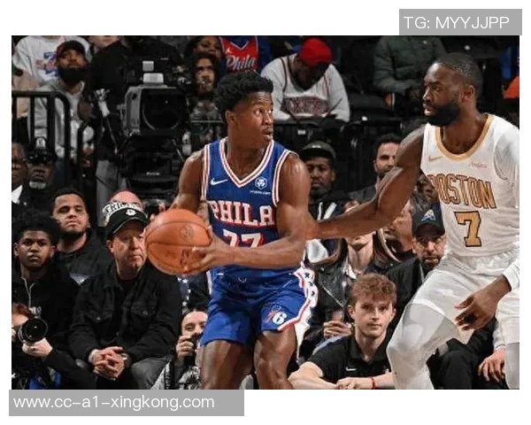 弗拉格场均194分超越克尼佩尔荣登新秀得分榜首位